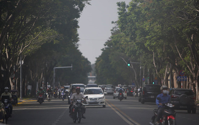 TP.HCM[-]se[-]lạnh[-]mù[-]"như[-]sương",[-]người[-]Sài[-]Gòn[-]ra[-]đường[-]cần[-]đeo[-]khẩu[-]trang